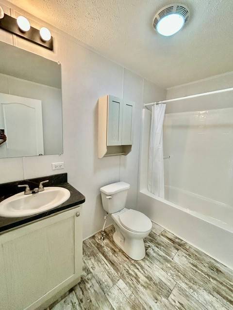 Photo - 2113 N Hickory Cir