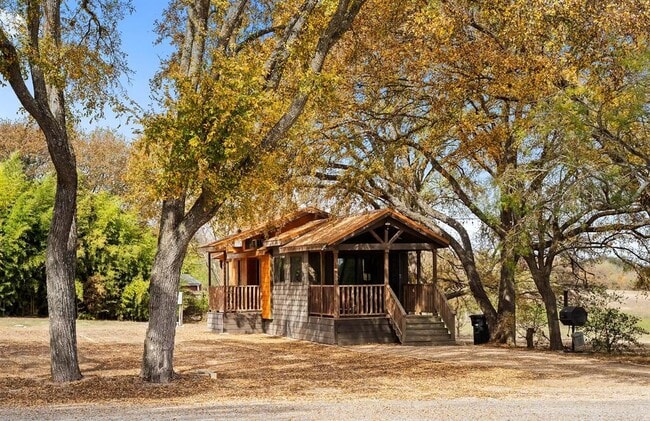 Building Photo - 300 Park Ave