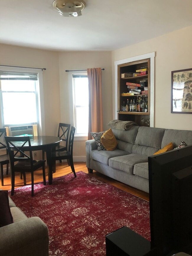 Photo - 88-90 Lowell Street Unidad 1