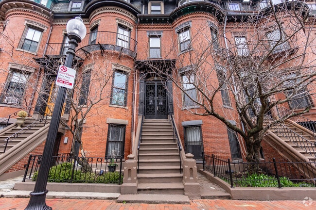 Building Photo - 209 W Newton St Unit 2 Rental
