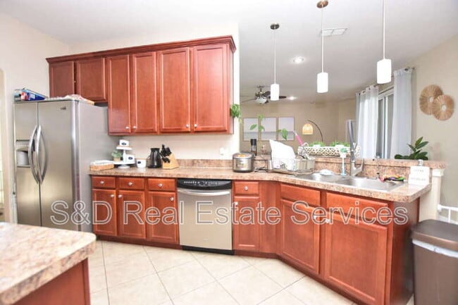 Photo - 7061 Heatherbrook Dr