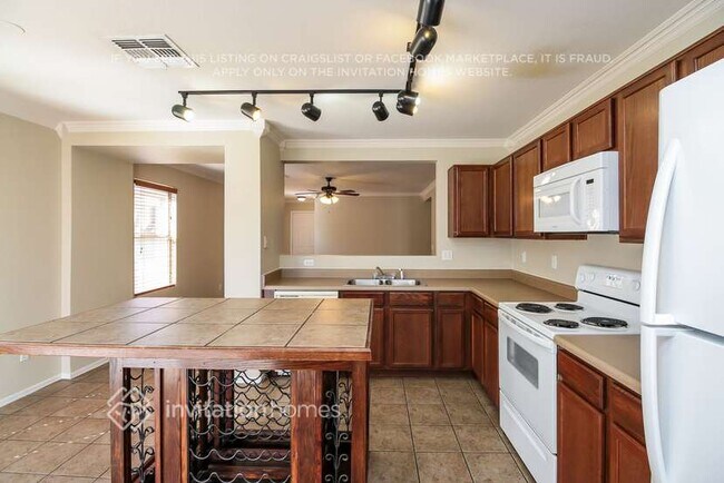 Photo - 1813 N 94th Ave