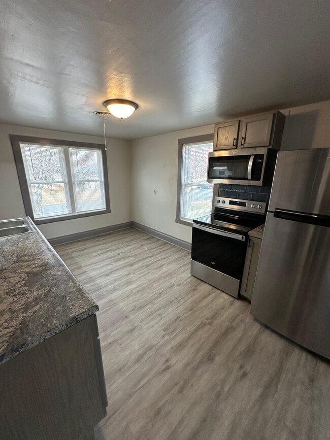 Kitchen - 416 N 4th St Unit 416.5