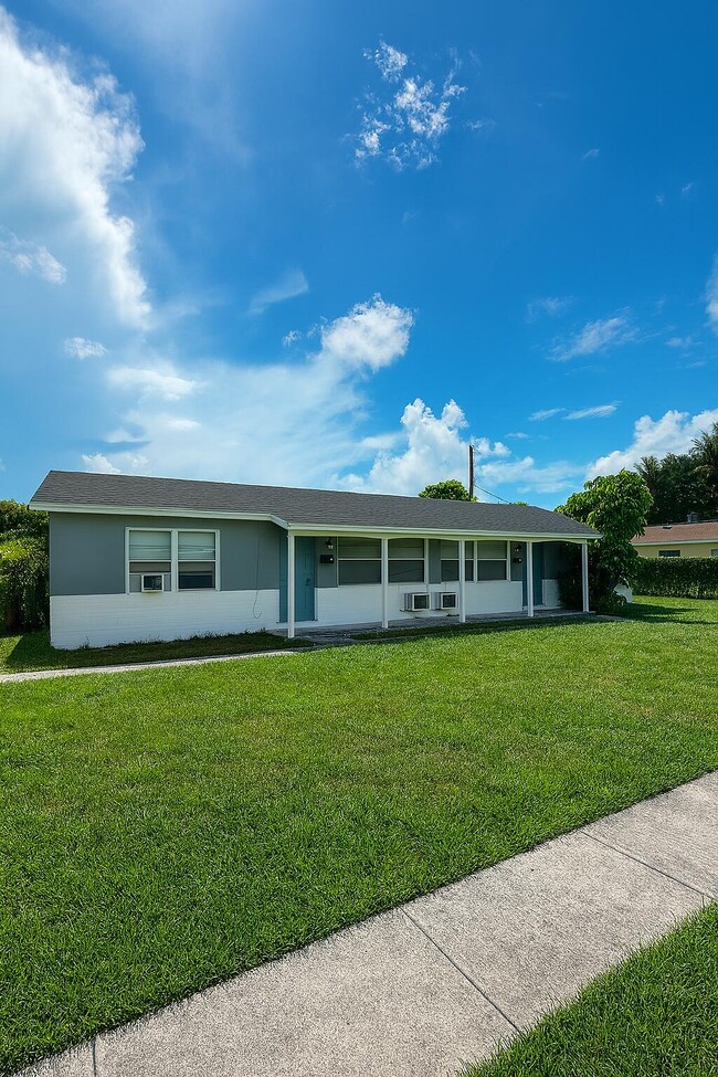 Photo - 451 Silver Beach Rd