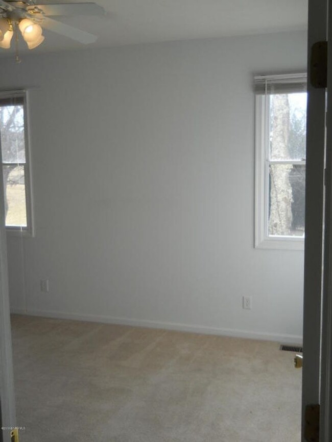 3 Bedroom, 2 Bath Townhome in Uptown Black... - 3 Bedroom, 2 Bath Townhome in Uptown Black...