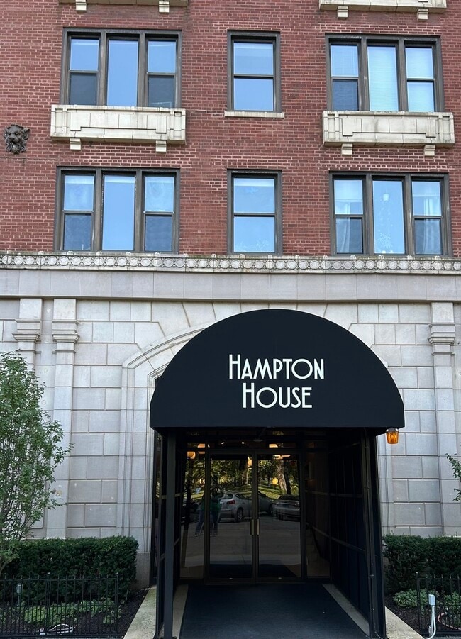 Building Photo - 5300 S Shore Dr Unit 2