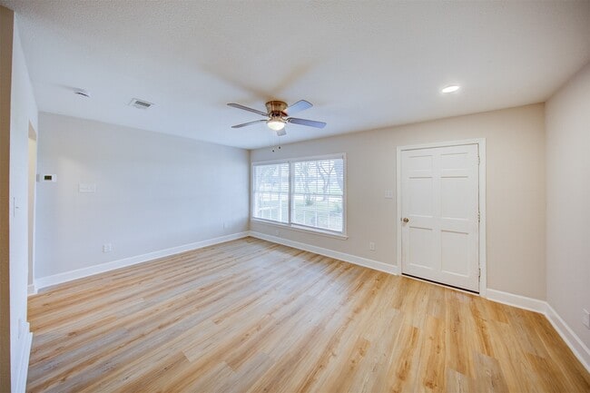 Photo - 1418 13th Ave N