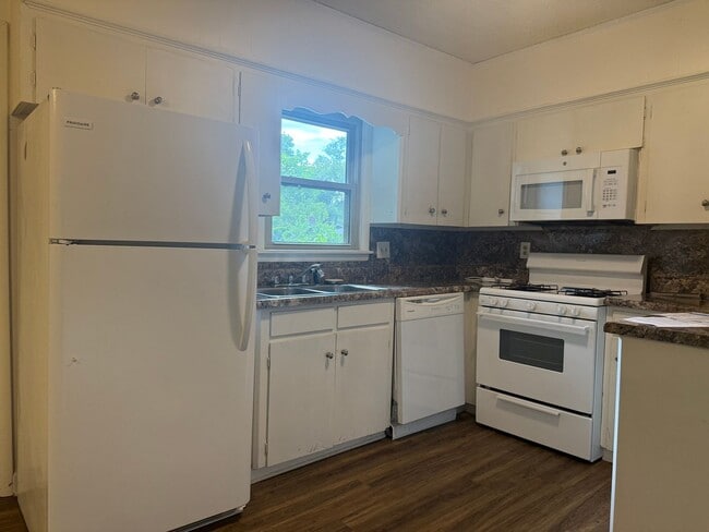 Photo - 5423 B St