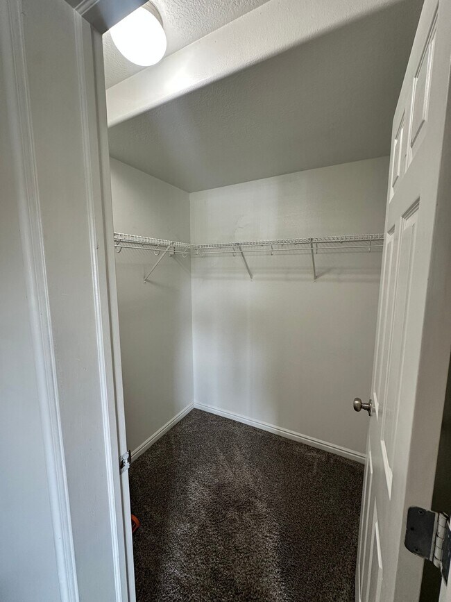 Photo - 3561-3585 E Rock Creek Rd Unit Apt E6
