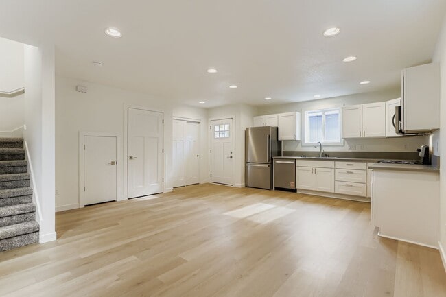 Photo - 5021 SE Haig St