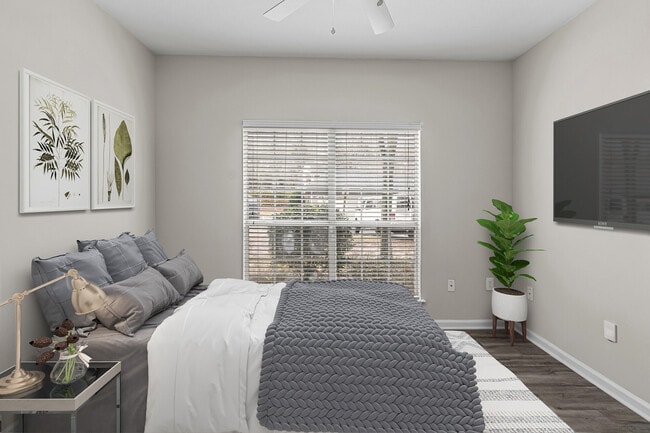 Photo - Creekside Corners