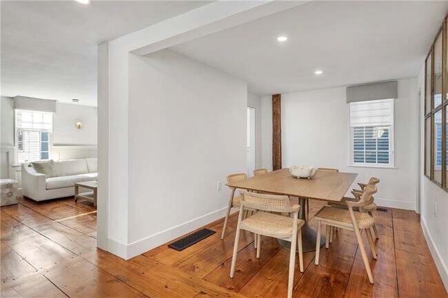 Photo - 108 Prospect Hill St