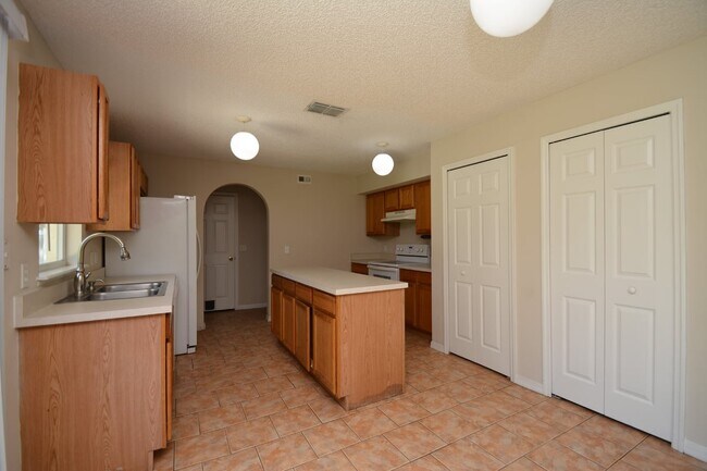 Photo - 47 Buttermill Dr