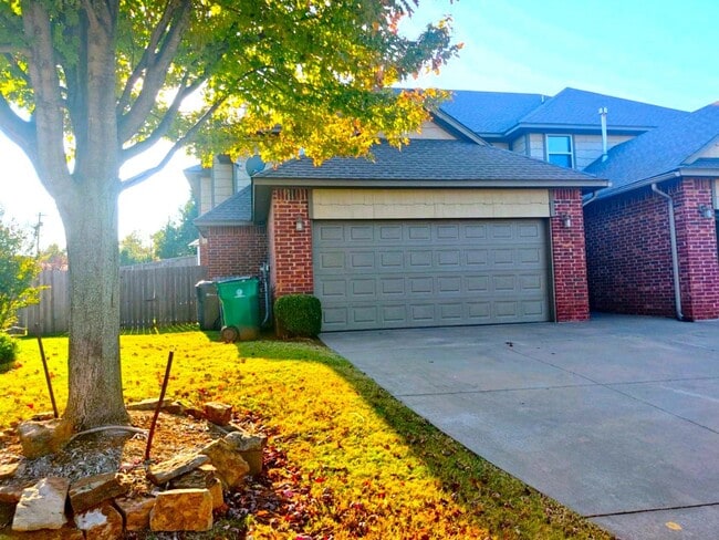 Photo - 13707 Oxford Dr Unit 13705 Oxford Dr