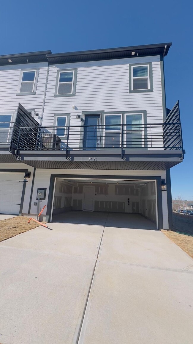 Garage - 3021 Rexton Ln