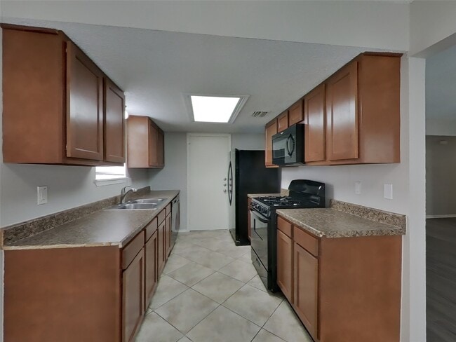 Photo - 1911 Deaf Smith Dr