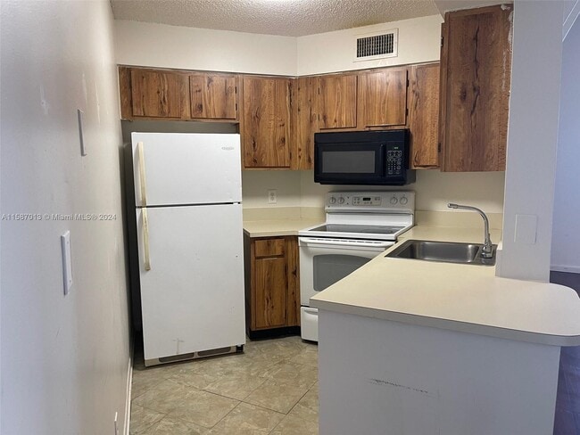 Photo - 210 Lake Pointe Dr Unit #308