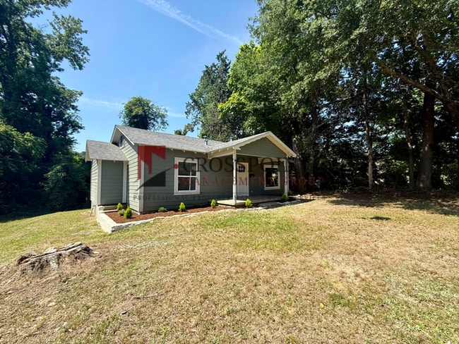 Photo - Newly Renovated 2 Bedroom, 1 Bathroom Home!
