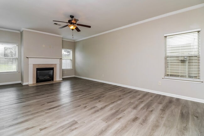 68 Teramont Ct