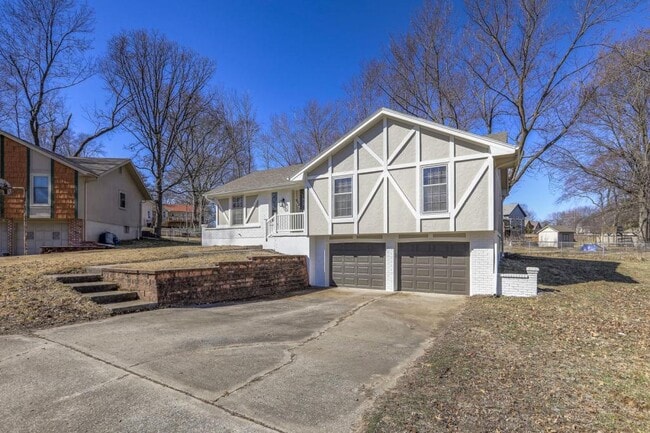 Photo - 902 Kingston Ct