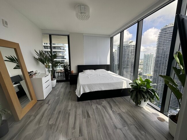 Photo - 1010 Brickell Ave Unit 4411