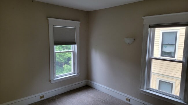 Photo - 93 Brookes Ave