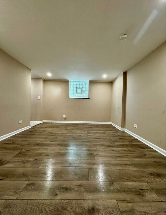 3135 N Tripp Ave Unit 3135 N. Tripp #G