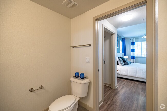 2BR, 2BA - 1,112SF - Primary Bathroom - Azura