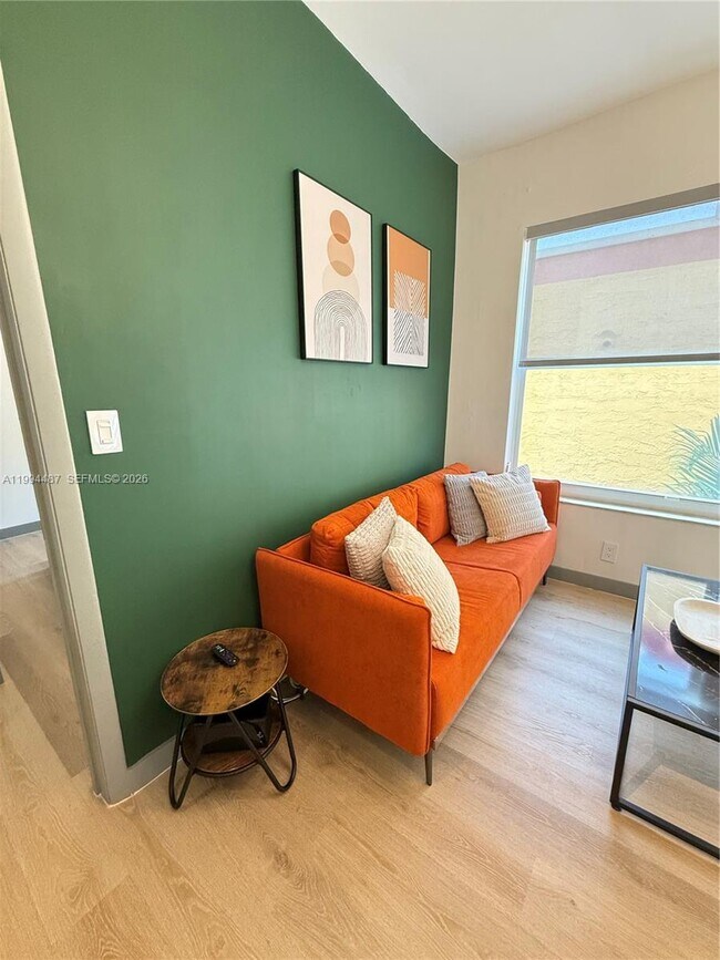 Photo - 1320 Drexel Ave Unit 302