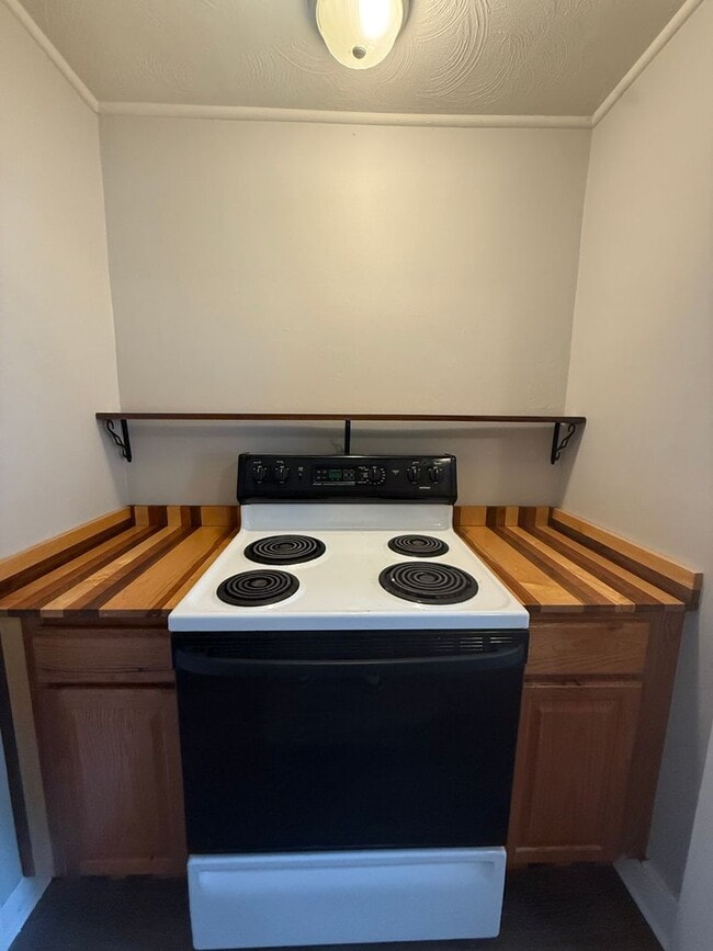 Photo - 50-52 Bissell Street Unit 50 Bissell St.  #2