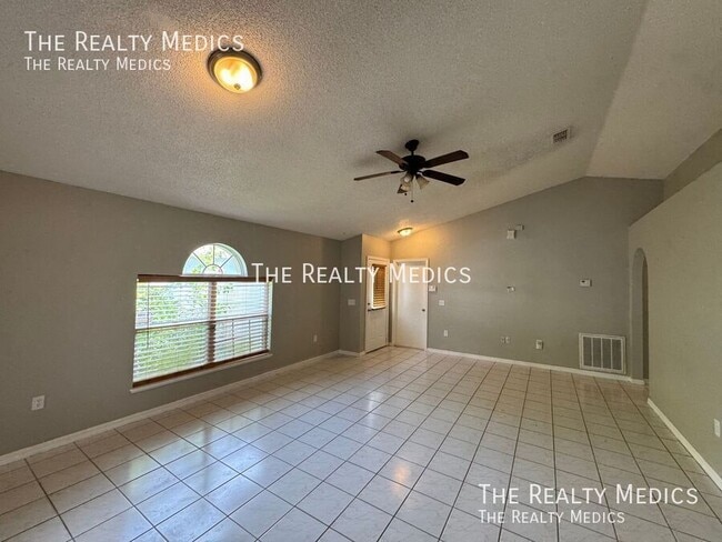 Photo - 8125 Golden Chickasaw Cir