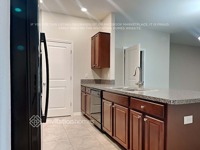 Photo - 10654 Lake Montauk Dr Casa