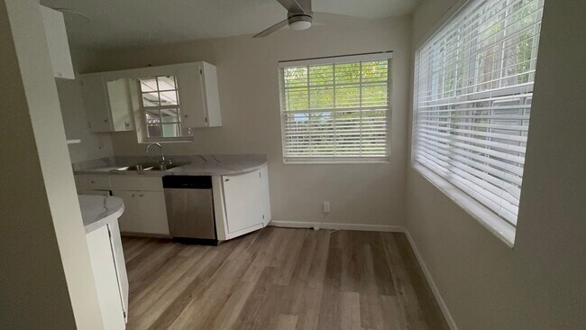 Photo - 217 SW 11th Ct Unit 2