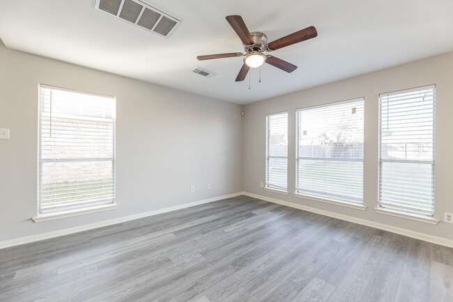 Photo - 727 Richview Dr