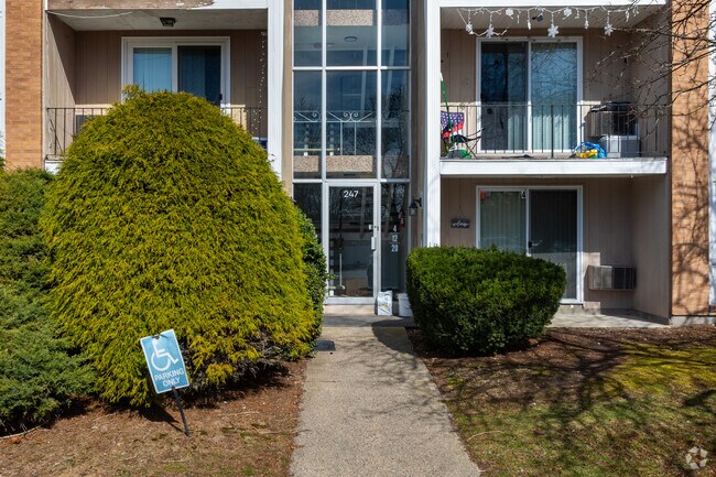 Entrance - 243-249 Park St