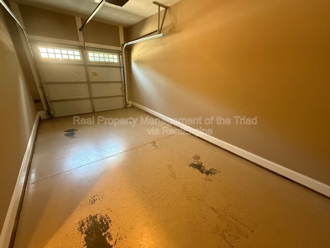 103 Southlake Ct