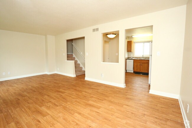 Coolidge Place Apartments For Rent in East Lansing, MI