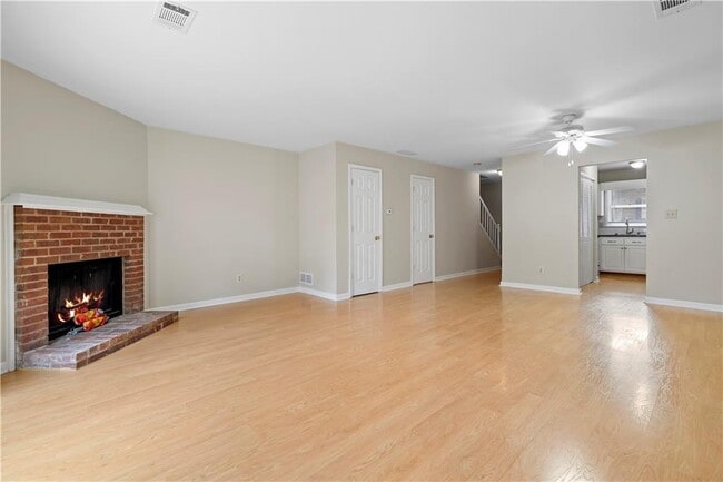 Photo - 2894 Webb Bridge Rd