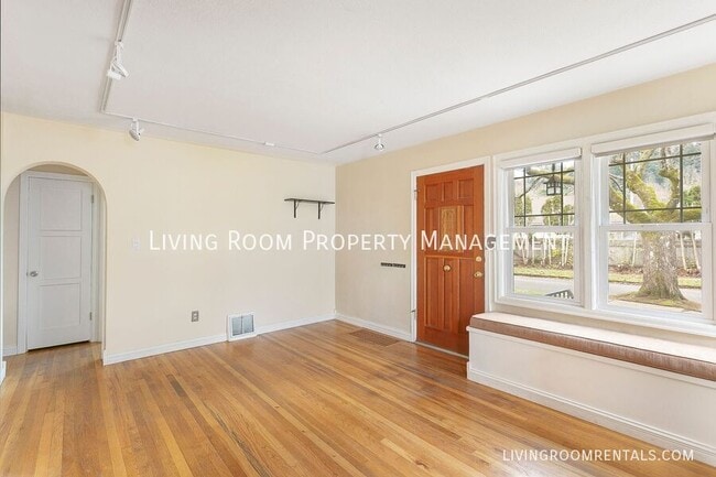 Photo - 3135 NE 86th Ave