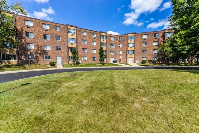 Building Photo - 1475 Rebecca Dr Unit 214