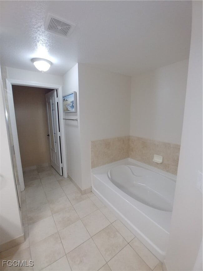 Photo - 20140 Estero Gardens Cir Unit 204