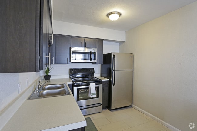 2BR-1BA - 750SF - KITCHEN