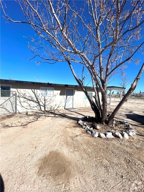 Building Photo - 72664 Sunnyslope Dr Rental