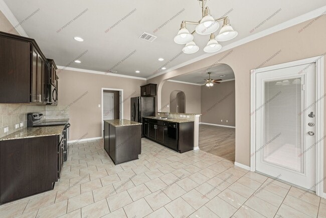 Photo - 513 Wedgwood Dr