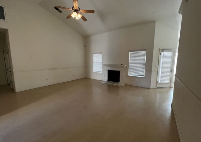 Photo - 2142 N Arbor Ave
