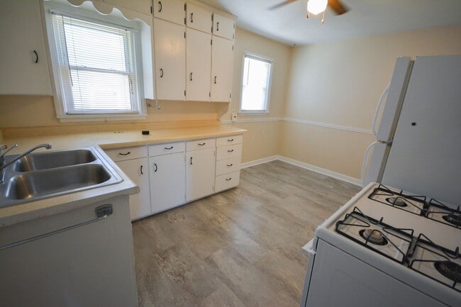 Photo - 3 bedroom home on corner lot with beautiful hardwood floors!