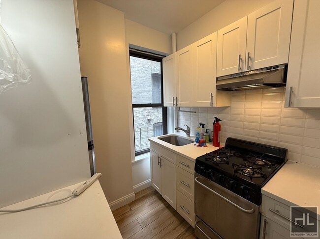 Photo - YORK AVENUE Unit 3D