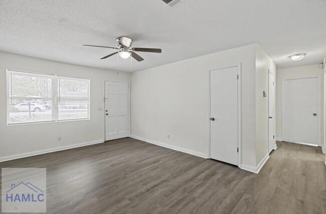 Photo - 740 Fleming Rd