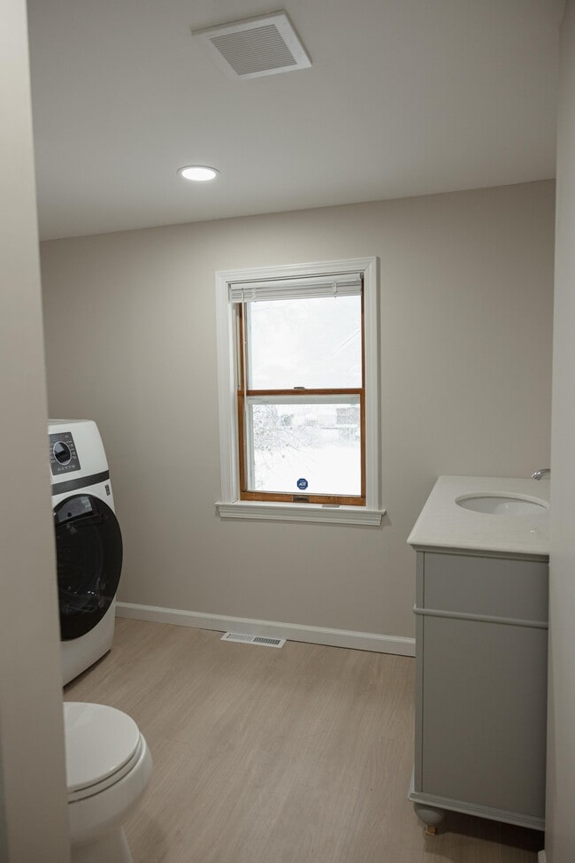 Photo - 204 Tucker Ave Unit 1