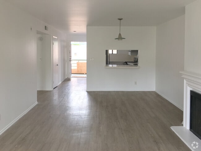 Building Photo - 4627 Finley Ave Unit 305 Rental